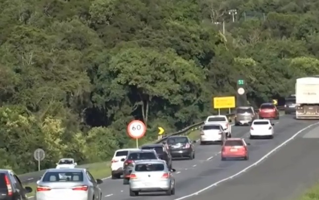 Rodovias do Paraná terão fiscalização intensiva para escoamento da safra a partir de 1º de março; entenda